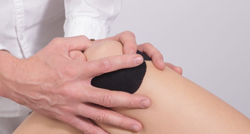 Zapalenie stawu kolanowego – jak przeciwdziałać, jak leczyć?